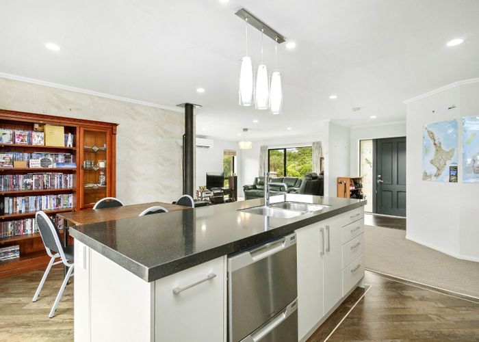  at 32 Mount Marua Way, Timberlea, Upper Hutt
