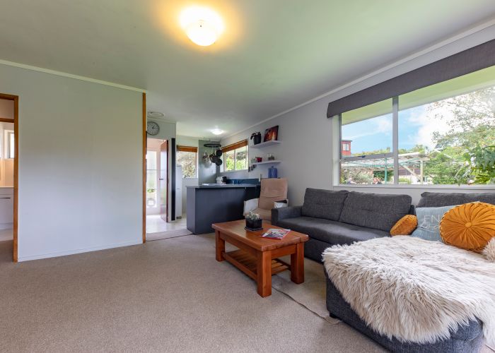 at 2/57 Fruitvale Road, New Lynn, Auckland