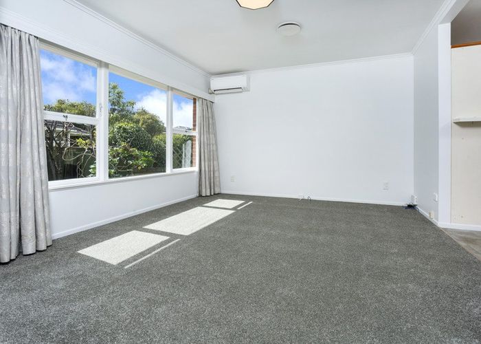  at 1/18 Evelyn Place, Hillcrest, North Shore City, Auckland