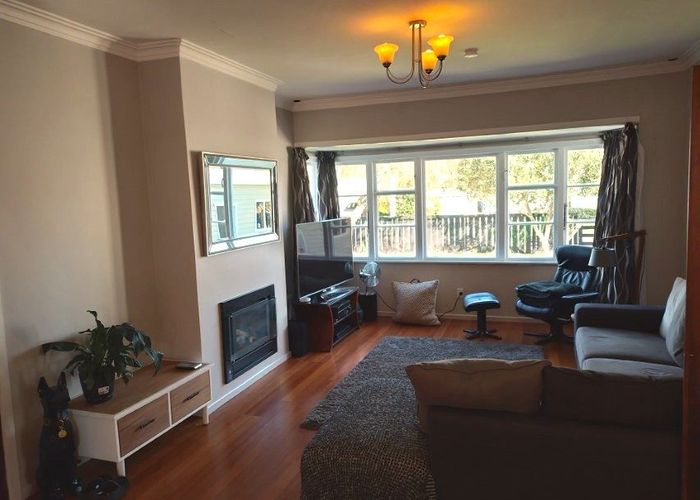  at 6 Coates Grove, Silverstream, Upper Hutt, Wellington