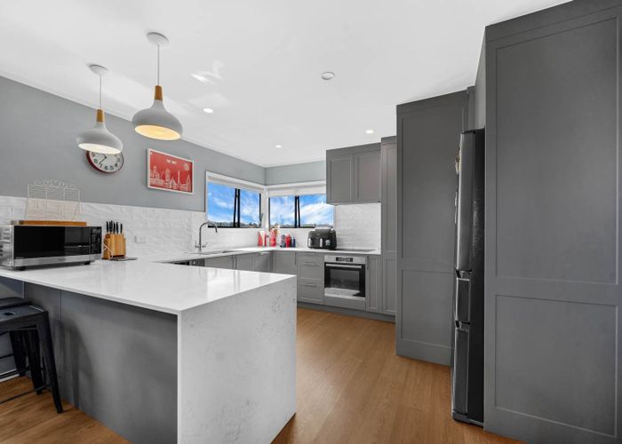  at 30 Oaktree Avenue, Browns Bay, North Shore City, Auckland