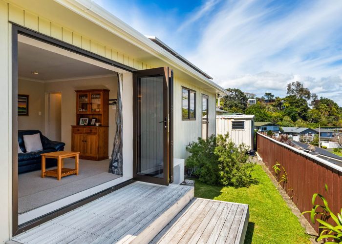  at 3 Ruskin Place, Westown, New Plymouth