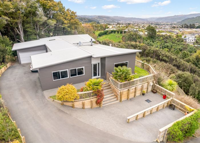  at 35 Mt Marua Drive, Timberlea, Upper Hutt