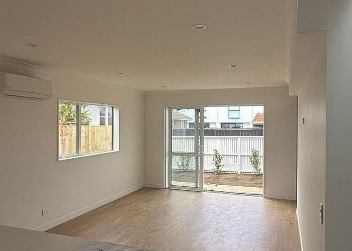  at 8A Mead Street, Avondale, Auckland City, Auckland