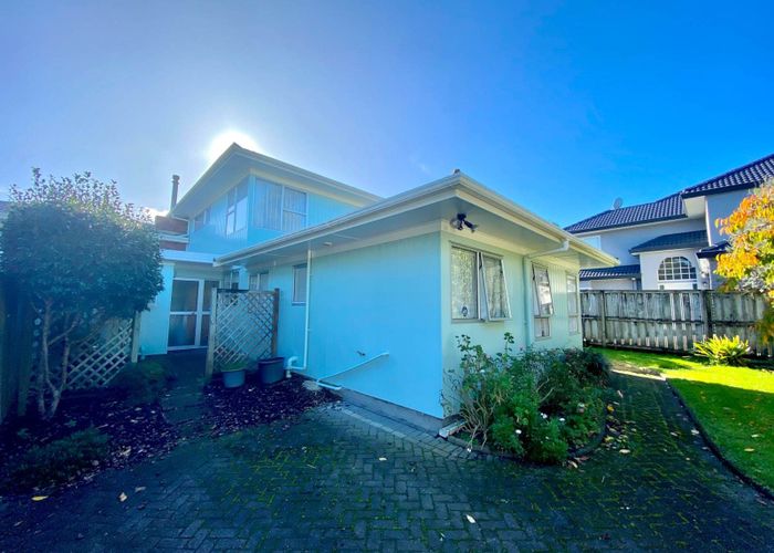  at 6 Avoca Road, Cockle Bay, Manukau City, Auckland