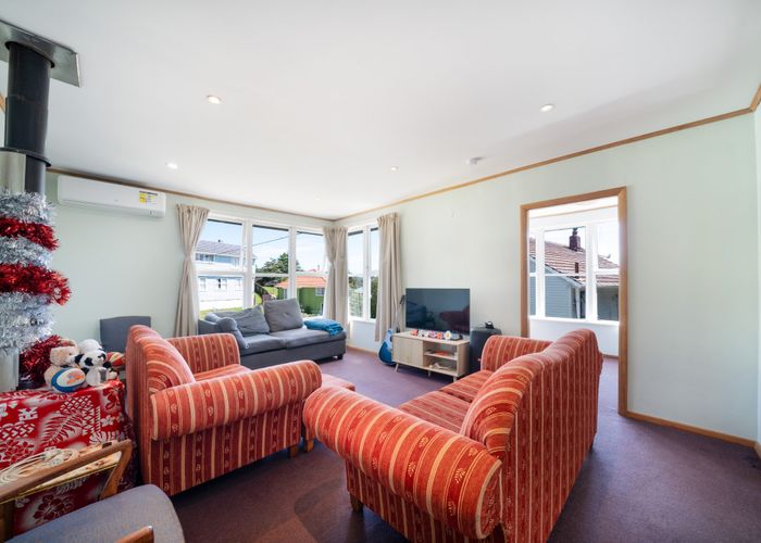 at 15 Martin Street, Ranui Heights, Porirua, Wellington