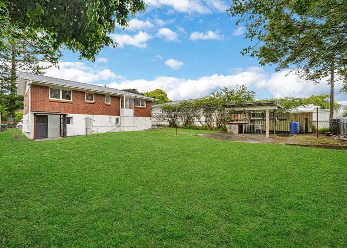  at 32 Boundary Road, Blockhouse Bay, Auckland City, Auckland