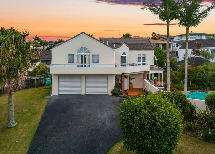  at 32 Cherub Place, West Harbour, Auckland