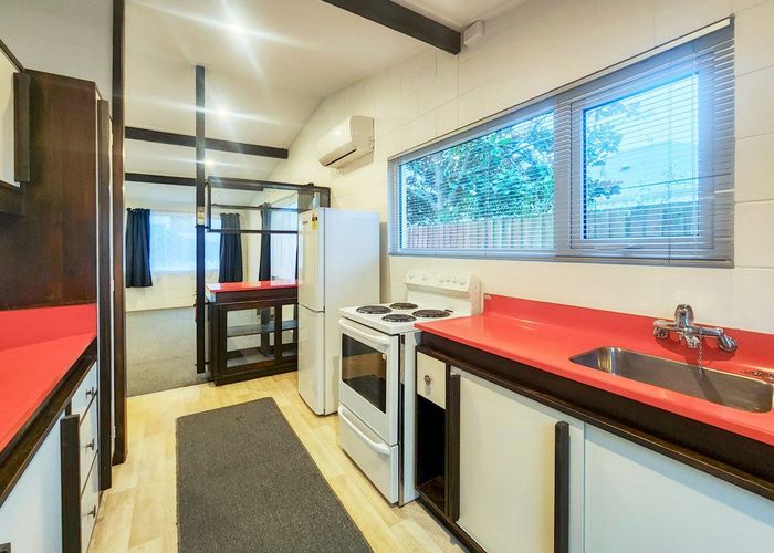  at 2/589 Barbadoes Street, Edgeware, Christchurch City, Canterbury