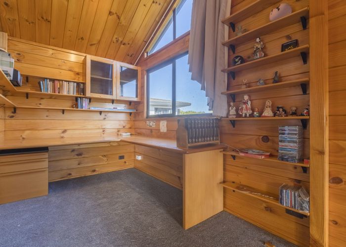  at 6 Frimley Terrace, Waikanae Beach, Waikanae