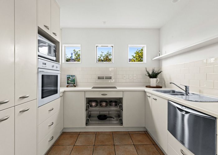  at 2 Queens Walk, Taradale, Napier, Hawke's Bay