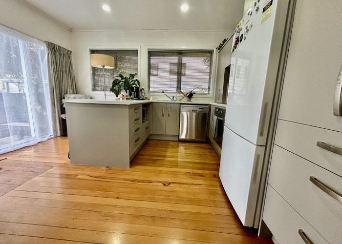  at 42 Hillcrest Avenue, Hillcrest, Rotorua