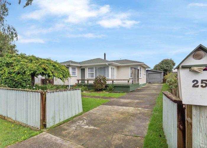  at 25 Tairere Crescent, Rosehill, Papakura, Auckland