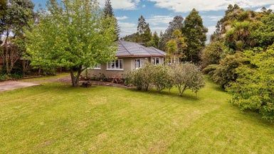  at 11 Tane Road, Laingholm, Auckland