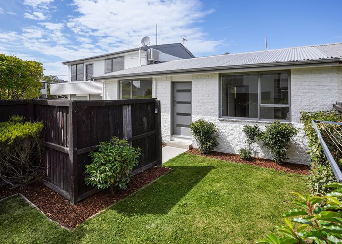  at 2/541 Barbadoes Street, Edgeware, Christchurch