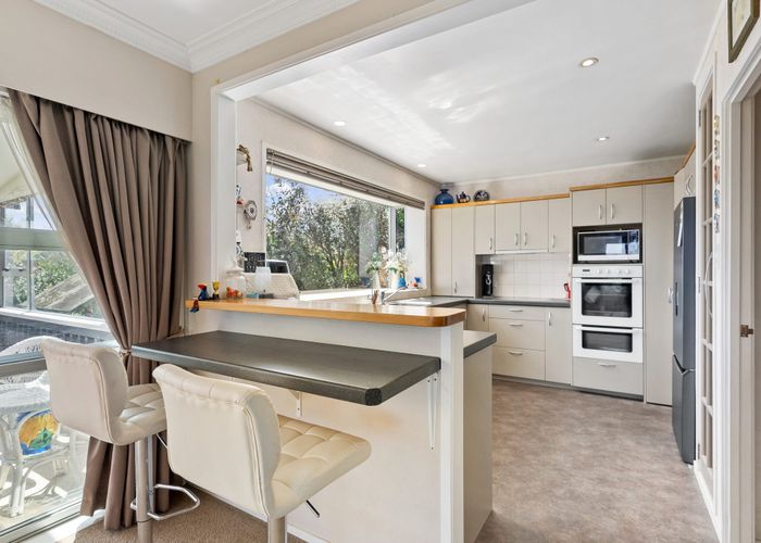 at 12 Miramar Place, Pakuranga Heights, Manukau City, Auckland
