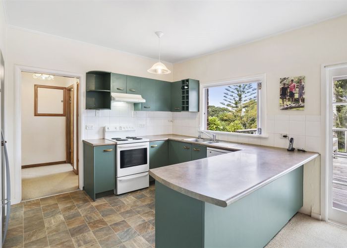  at 35 Herd Road, Hillsborough, Auckland