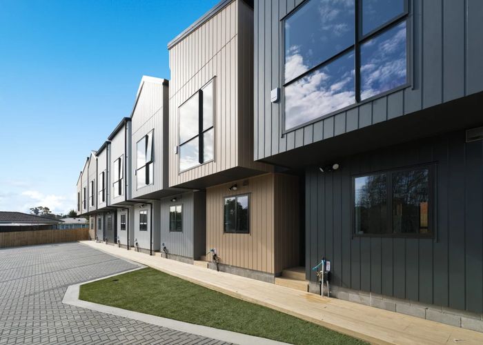  at Lot 4/442 Old Te Atatu, Te Atatu Peninsula, Waitakere City, Auckland