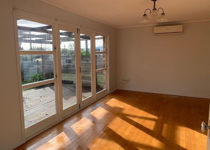  at 60 English Street, Saint Andrews, Hamilton, Waikato