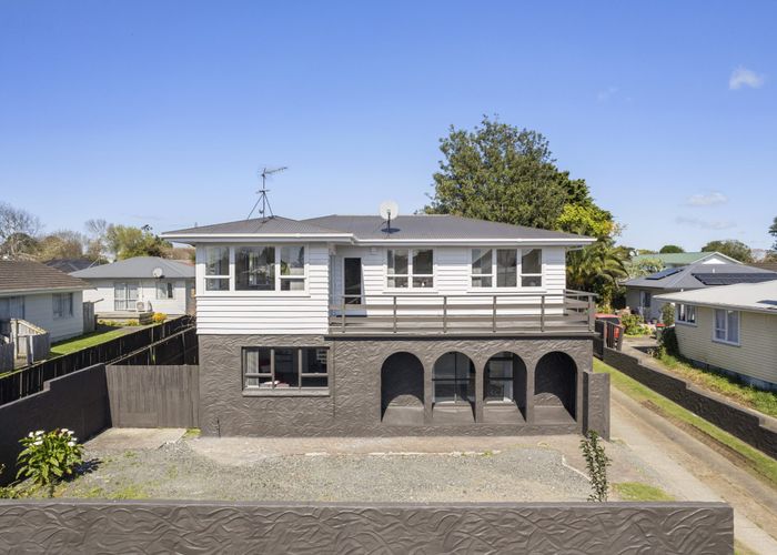  at 5 Brentford Place, Manurewa, Auckland
