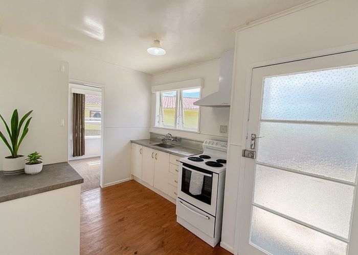  at 80 Chichester Drive, Rosehill, Papakura