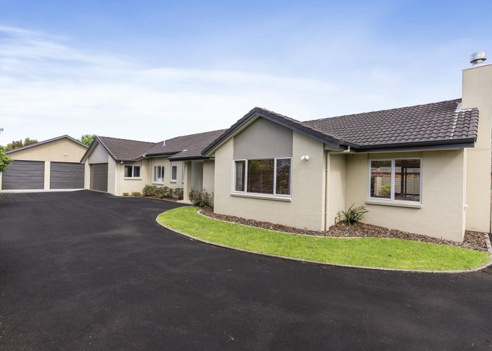 at 33 Monument Road, Papakura