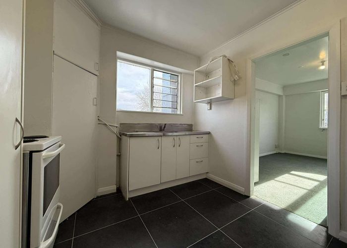  at 1/212 Fergusson Drive, Heretaunga, Upper Hutt, Wellington