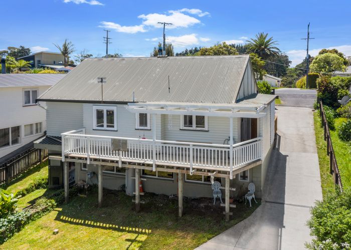  at 52 Mcentee Road, Waitakere, Auckland
