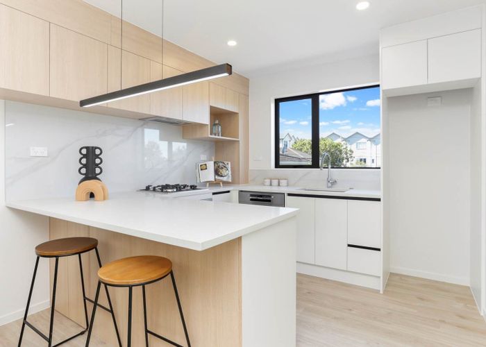  at 3/205 Sunnynook Road, Sunnynook, North Shore City, Auckland