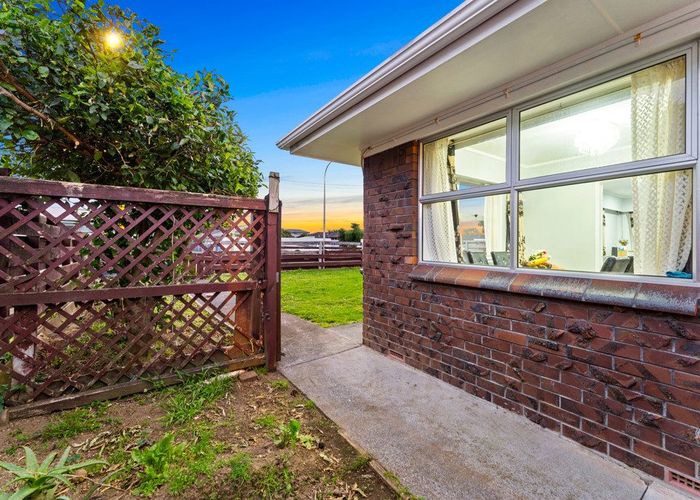  at 1/124 Carruth Road, Papatoetoe, Auckland