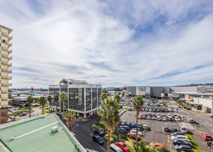  at 508/17 Amersham Way, Manukau, Manukau City, Auckland