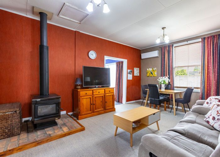  at 9 Ross Street, Woodville, Tararua, Manawatu / Whanganui