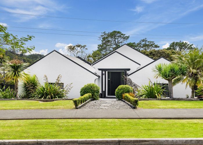  at 102 Te Wharau Drive, Greenhithe, Auckland