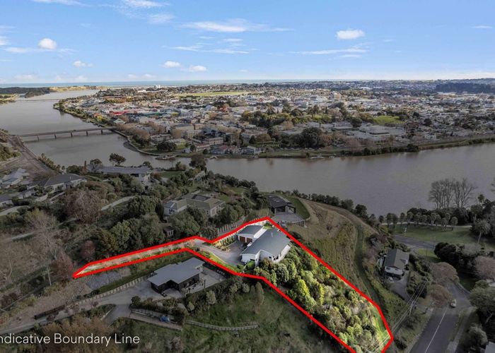  at 1 Shakespeare Road, Bastia Hill, Whanganui, Manawatu / Whanganui