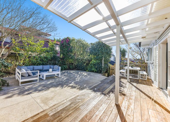  at 9 Mons Avenue, Mount Roskill, Auckland City, Auckland