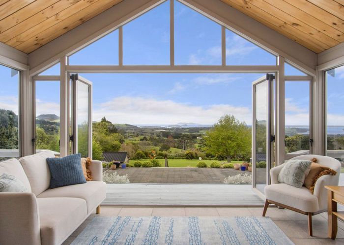  at 320 Lindemann Road, Katikati