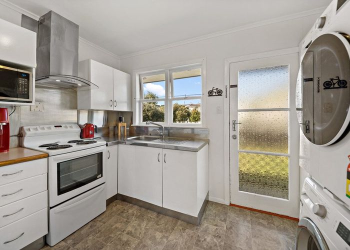  at 3/37A Mcintyre Road, Mangere Bridge, Auckland