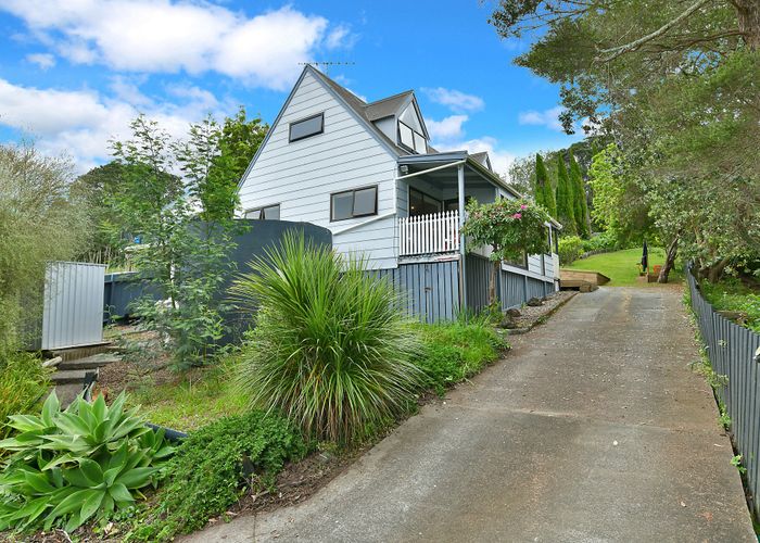  at 10 Elliston Crescent, Stanmore Bay, Whangaparaoa