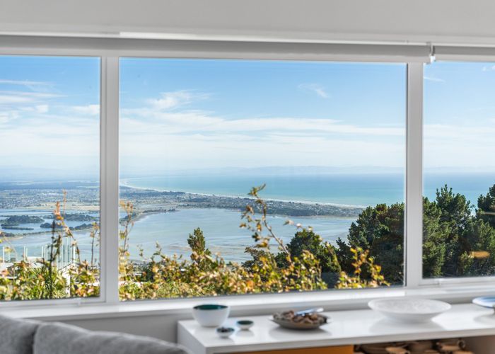  at 4 Ridgeview Lane, Mount Pleasant, Christchurch