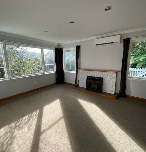  at 19 Mahoe Street, Tawa, Wellington