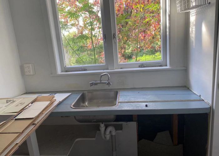  at 1 Savoy Road, Glen Eden, Auckland