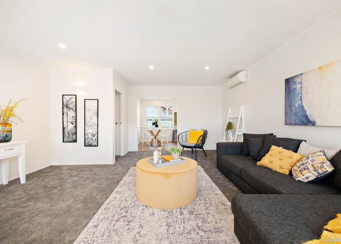  at 1/202 Fisher Parade, Farm Cove, Manukau City, Auckland