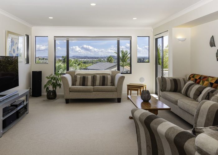  at 44 Brooke Ridge Rise, Dannemora, Manukau City, Auckland