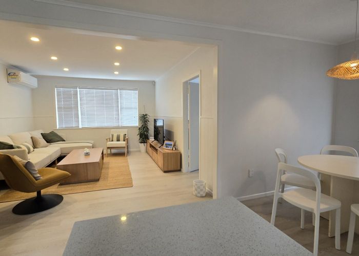  at 19 Sheridan Drive, New Lynn, Waitakere City, Auckland