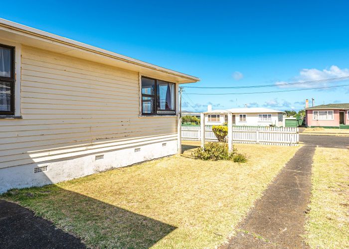  at 6 Omori Place, Castlecliff, Whanganui