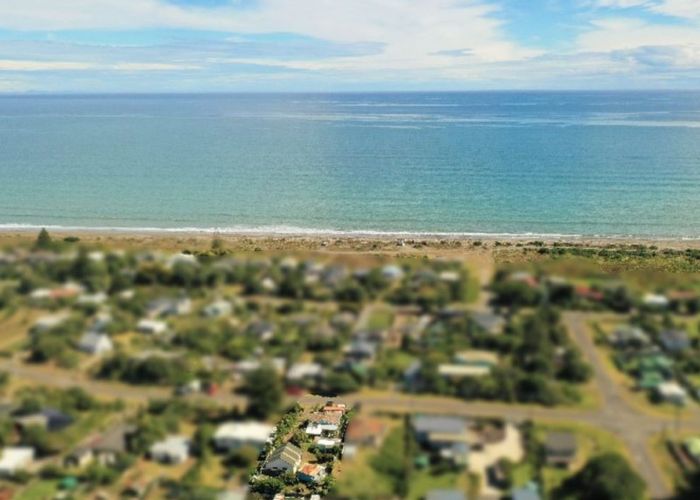  at 32 Dixie Street, Te Horo Beach