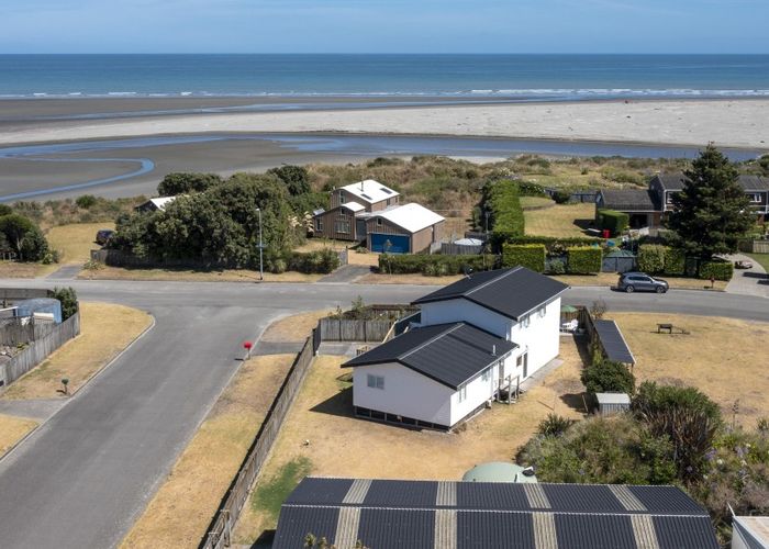  at 58 Manga-Pirau Street, WAIKAWA BEACH, MANAKAU