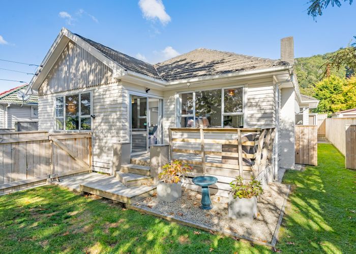  at 205 Wainuiomata Road, Wainuiomata, Lower Hutt