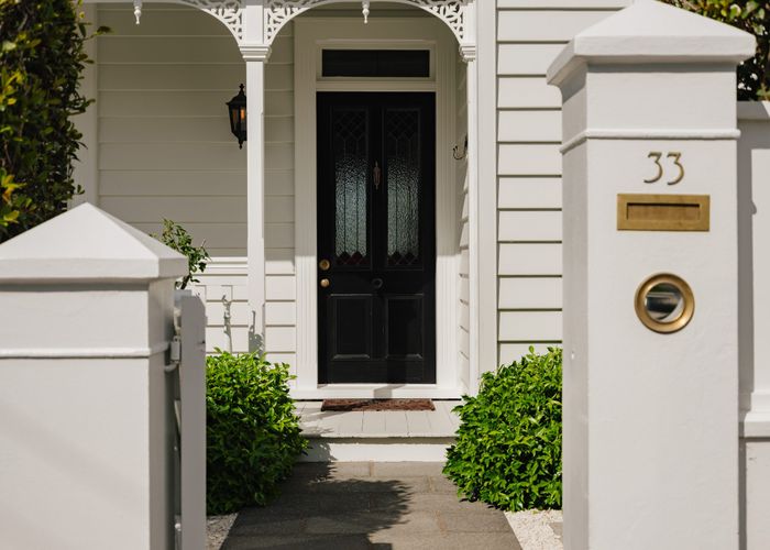  at 33 Richmond Avenue, Northcote Point, North Shore City, Auckland