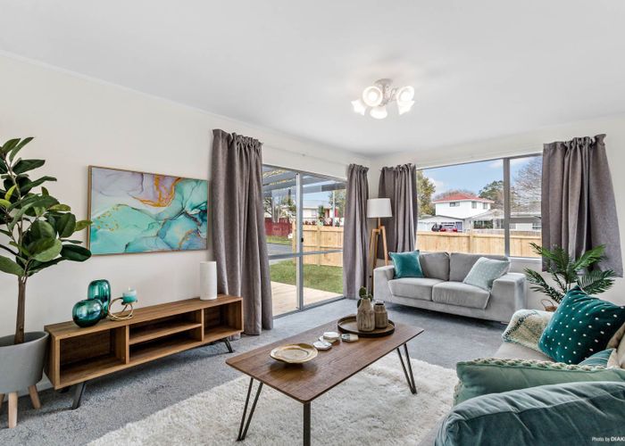  at 61 Catkin Crescent, Papatoetoe, Auckland